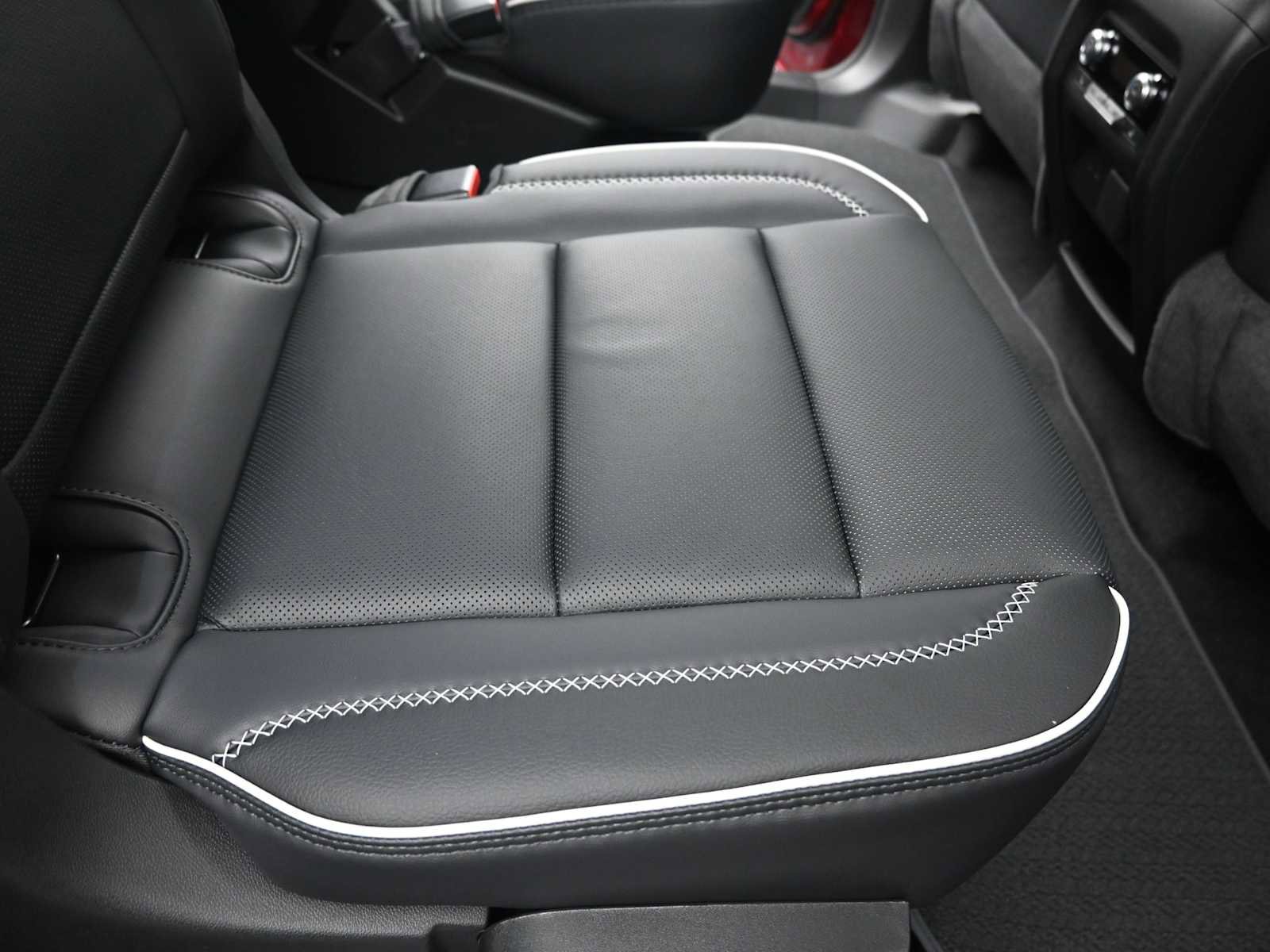 New 2026 GMC Acadia Denali image 12