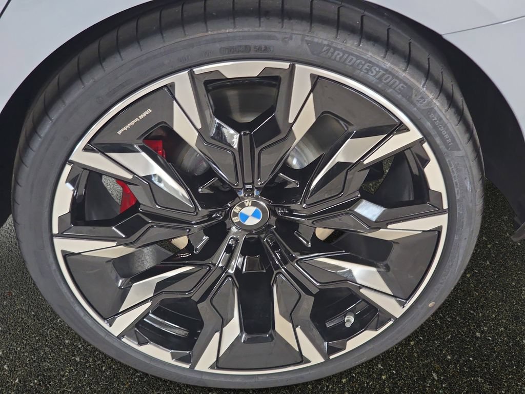 Used 2026 BMW 530i w/ M Sport Package RWD image 17
