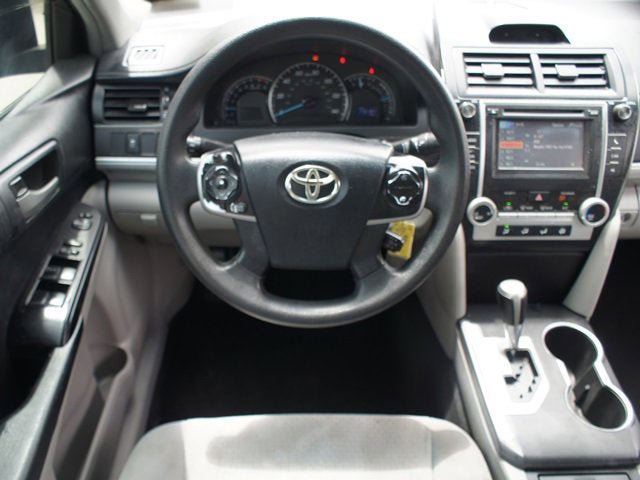 Used 2012 Toyota Camry LE FWD image 5