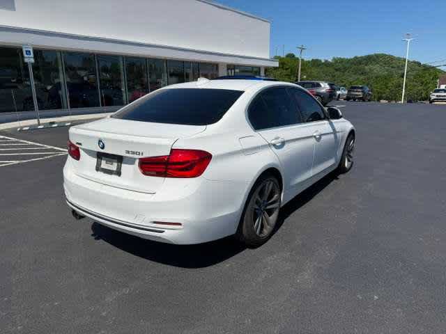 Used 2018 BMW 330i xDrive Sedan w/ Convenience Package AWD/4WD image 11