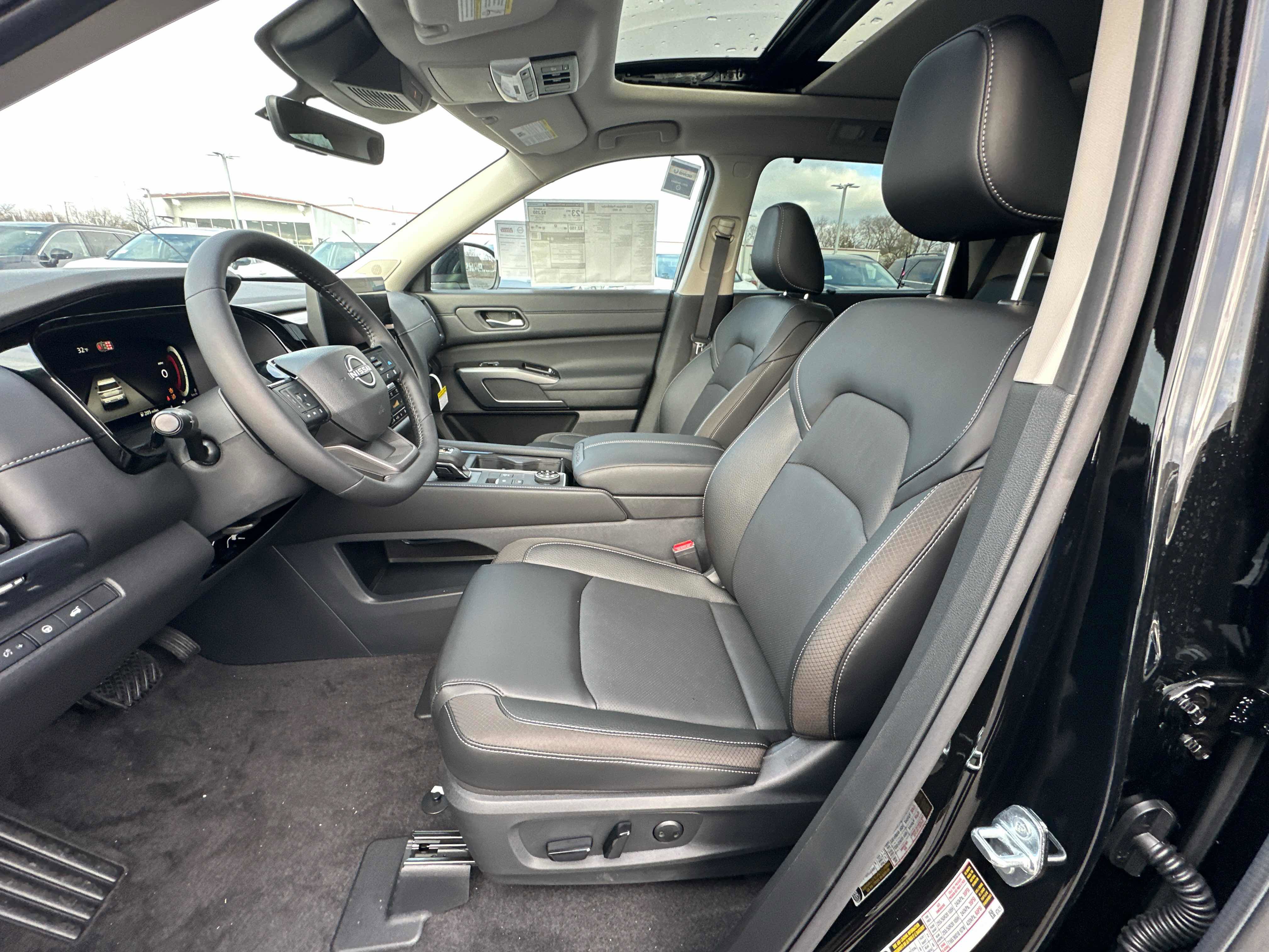 New 2026 Nissan Pathfinder SL w/ SL Premium Package (P04) AWD/4WD image 19