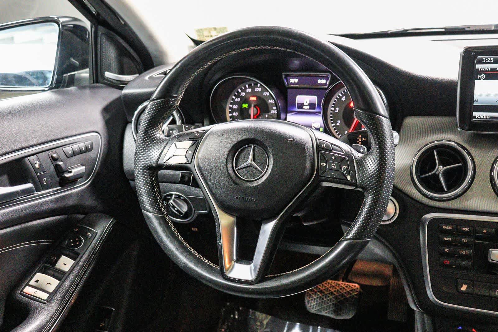 Used 2015 Mercedes-Benz GLA 250 image 16