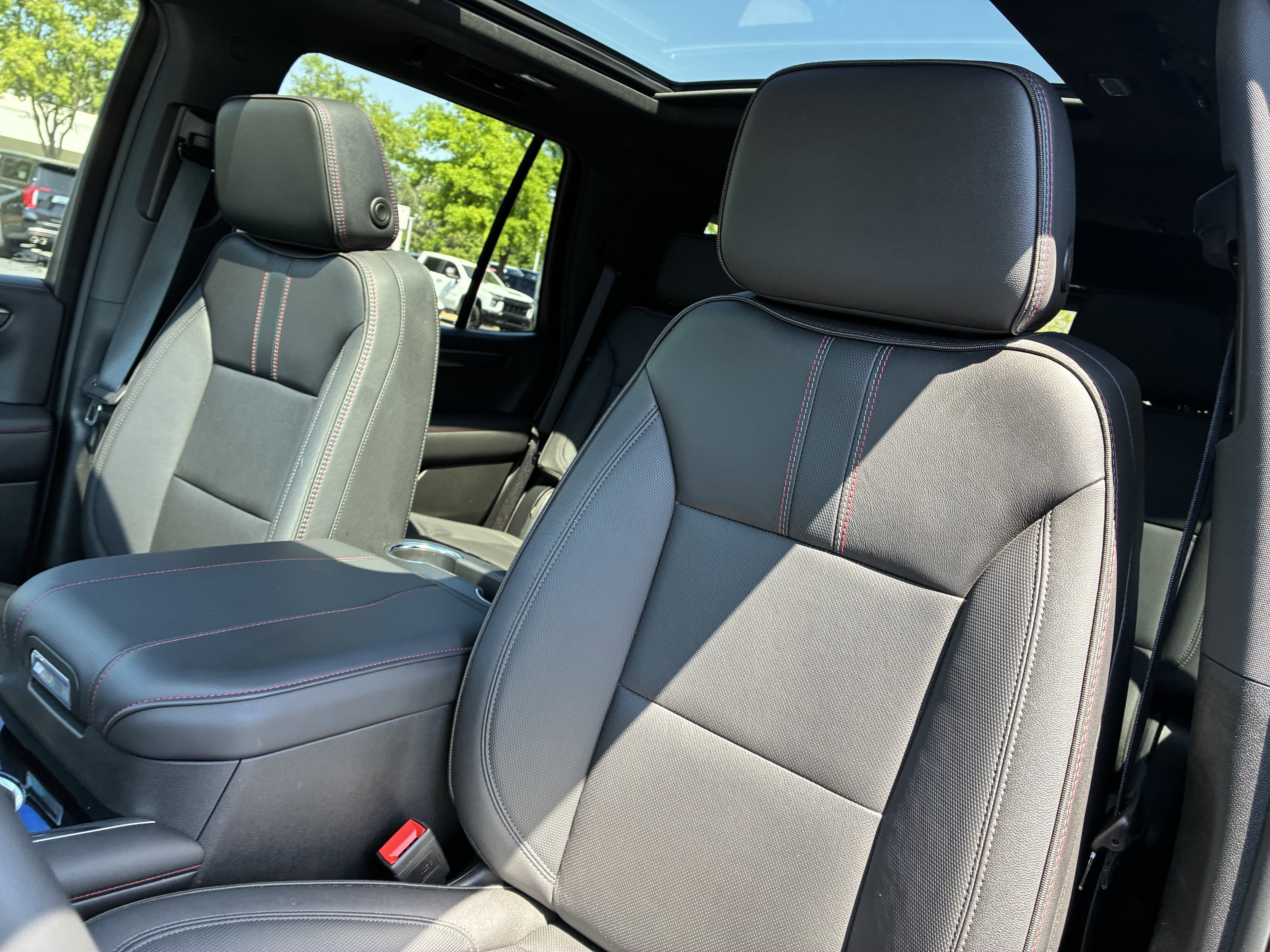 Used 2025 Chevrolet Tahoe RST w/ Comfort Package image 22