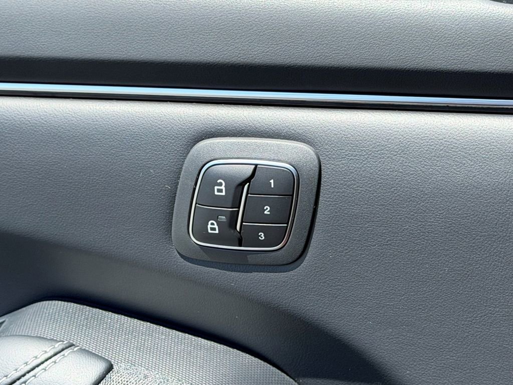 Used 2025 Ford Mustang Mach-E Premium AWD/4WD image 38