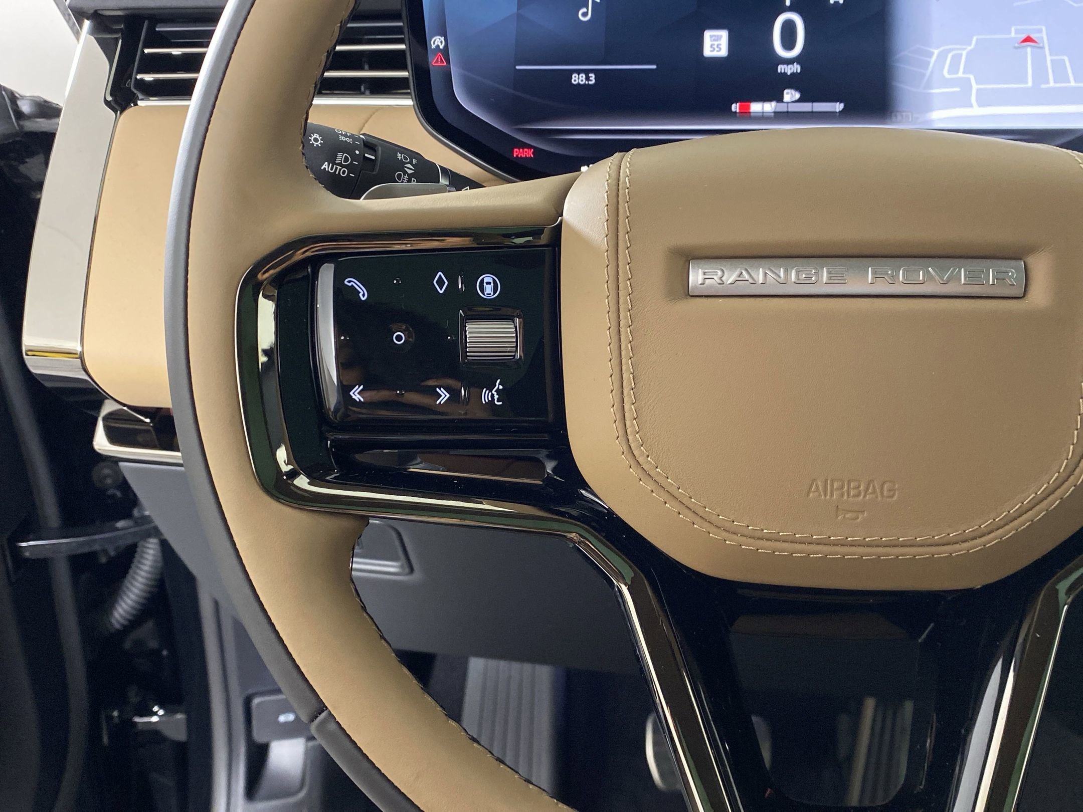 New 2025 Land Rover Range Rover Sport Dynamic SE image 14