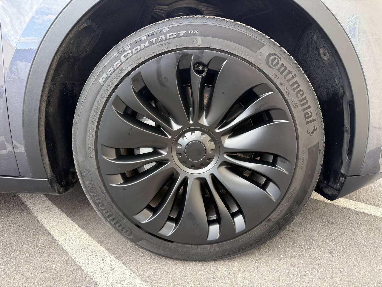Used 2023 Tesla Model Y Long Range AWD/4WD image 22