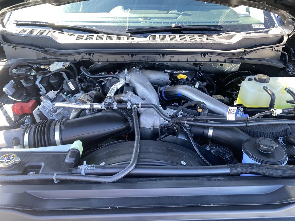 New 2026 Ford F250 Lariat w/ Black Appearance Package image 34