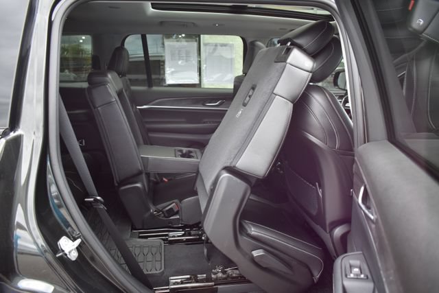 Used 2023 Jeep Grand Cherokee L Limited AWD/4WD image 47