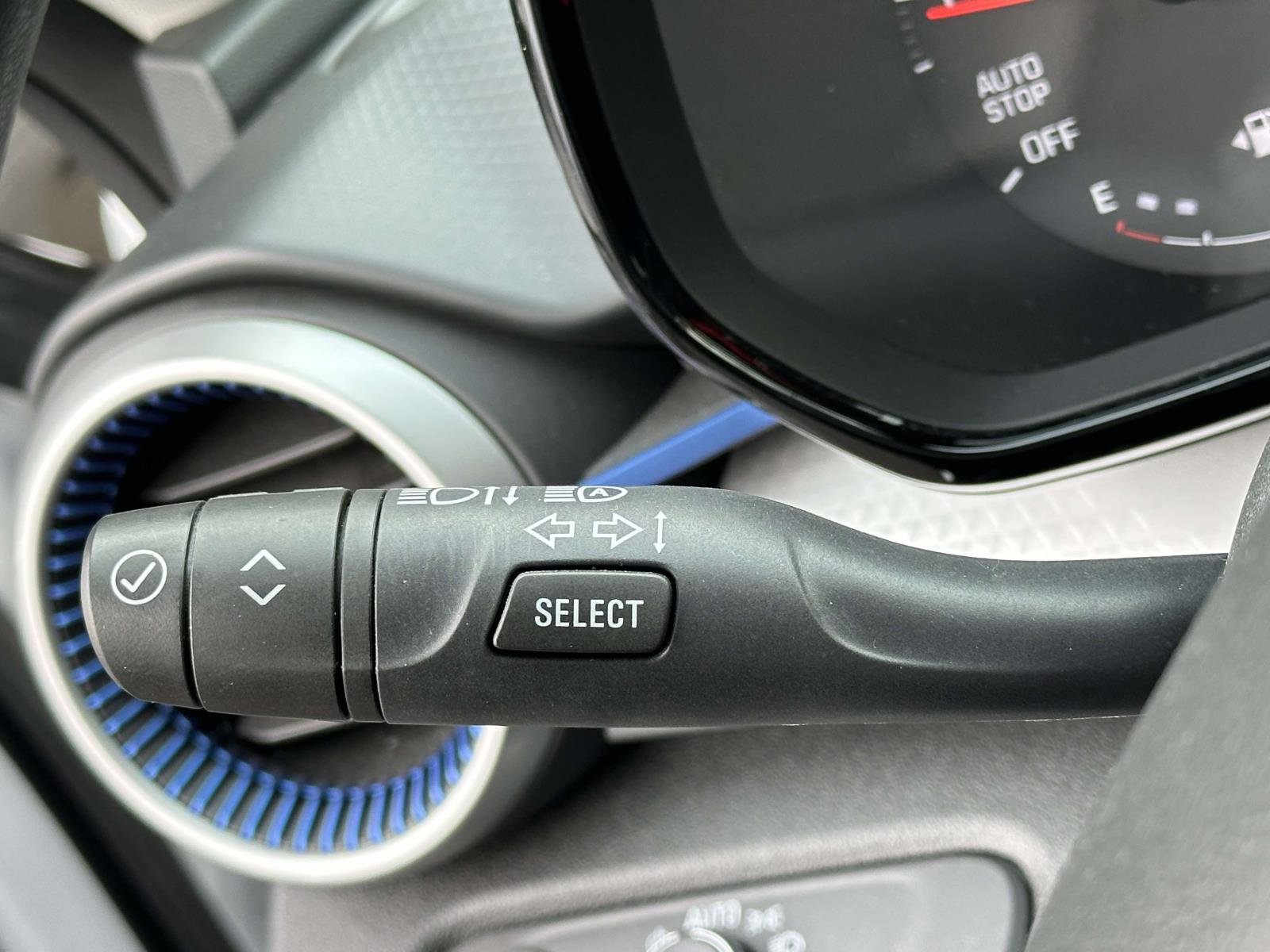 Used 2024 Chevrolet Trax LS w/ LS Convenience Package image 21