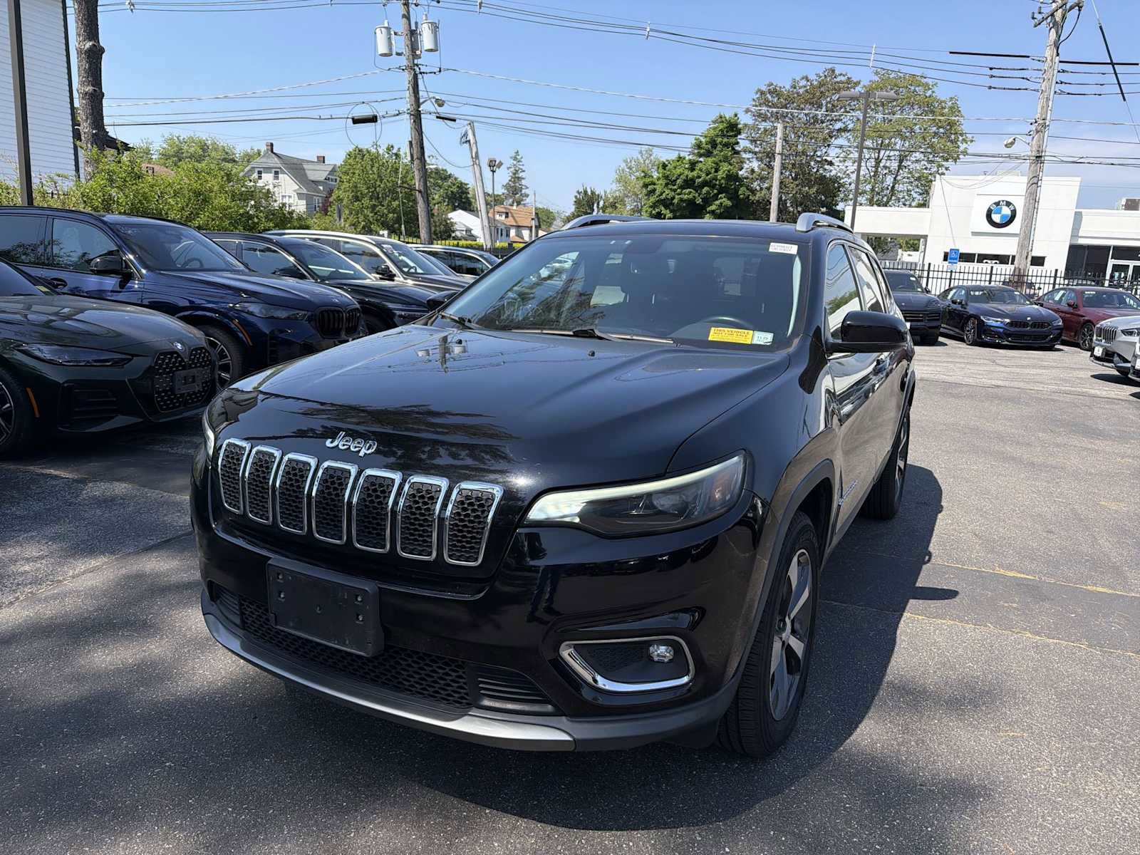 Used 2019 Jeep Cherokee Limited AWD/4WD image 3