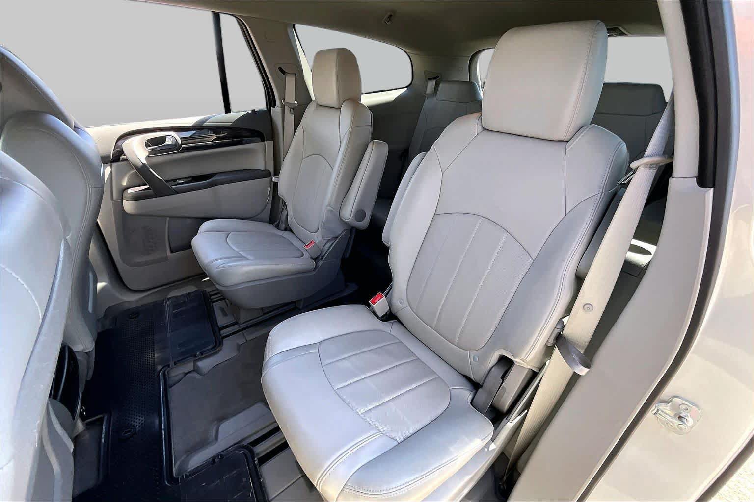 Used 2017 Buick Enclave Premium FWD image 21