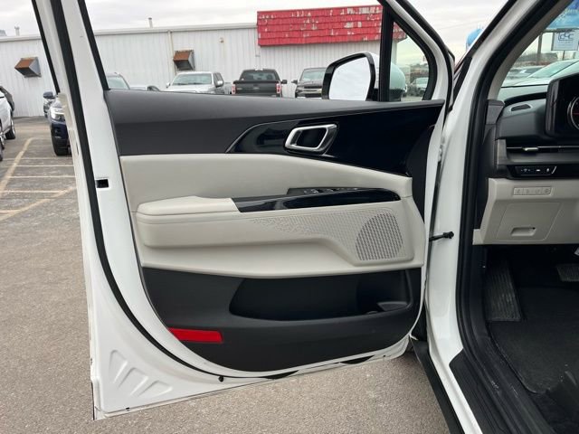 Certified 2024 Kia Carnival EX image 19