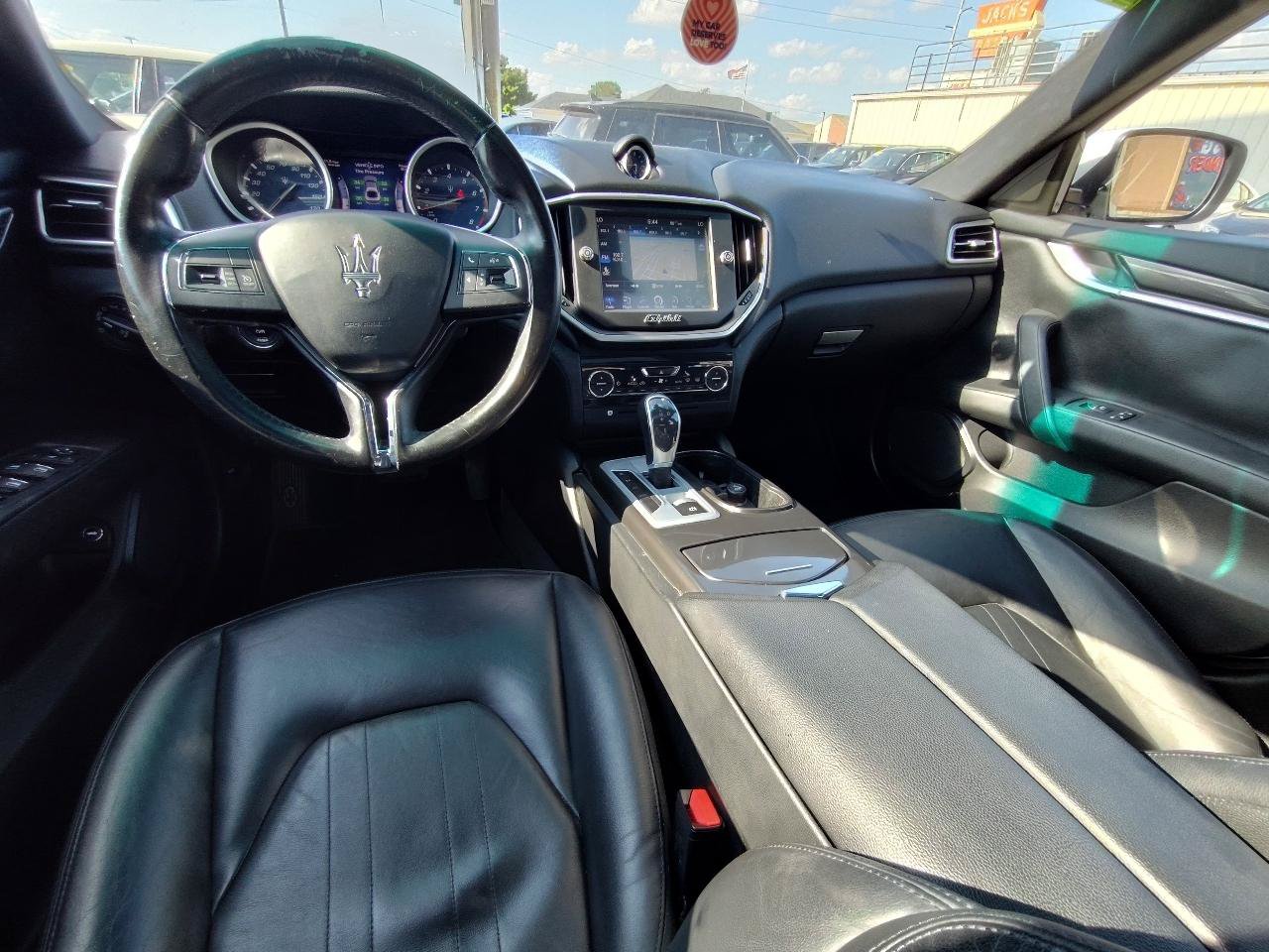 Used 2016 Maserati Ghibli RWD image 39