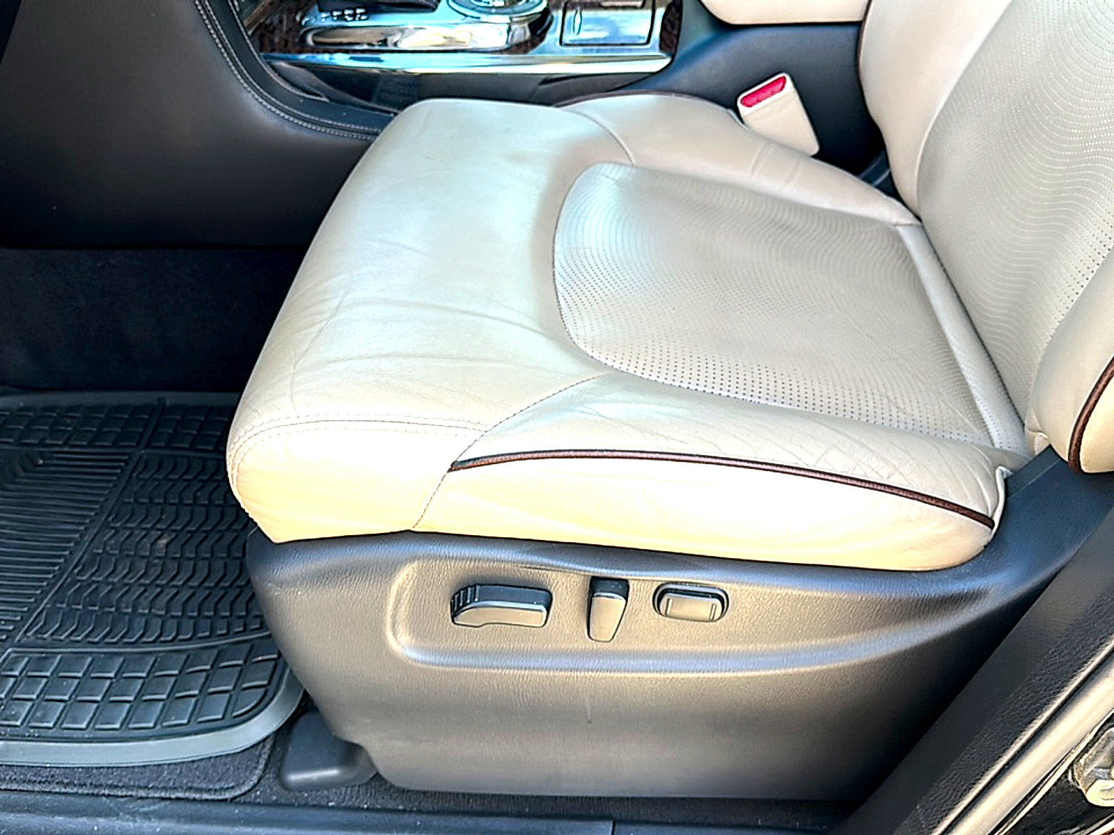 Used 2018 Nissan Armada Platinum RWD image 15