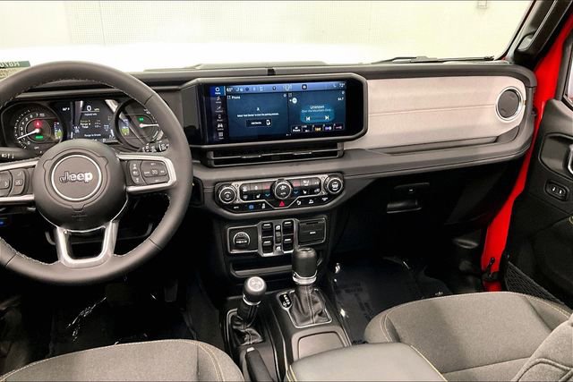 Used 2025 Jeep Wrangler Unlimited Sahara w/ Safety Group image 7