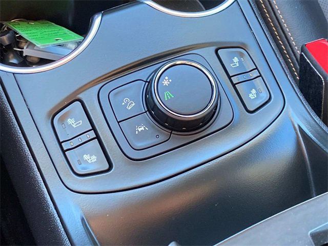 Used 2018 GMC Terrain SLT w/ Preferred Package image 28