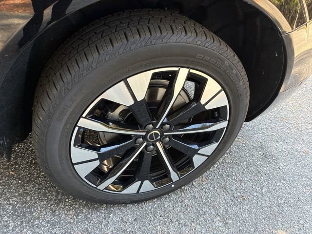 New 2026 Volvo XC60 T8 Plus w/ Protection Package Premier AWD/4WD image 13