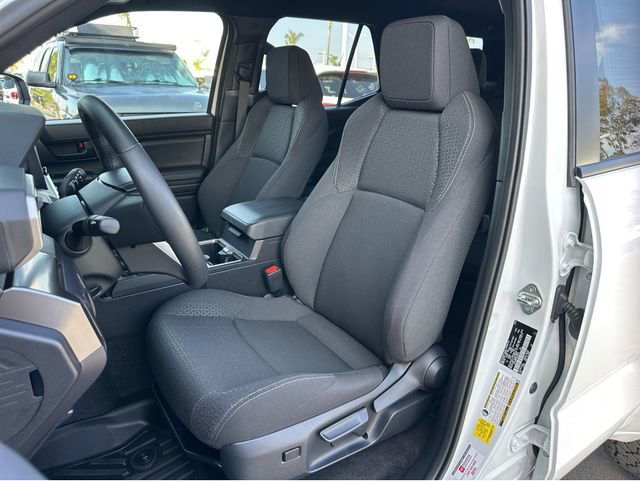 Used 2025 Toyota 4Runner SR5 AWD/4WD image 14