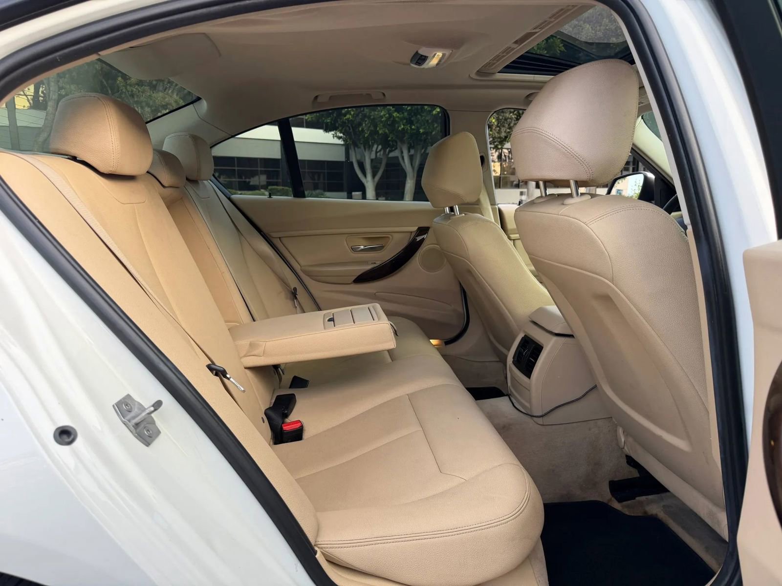 Used 2014 BMW 320i Sedan RWD image 13