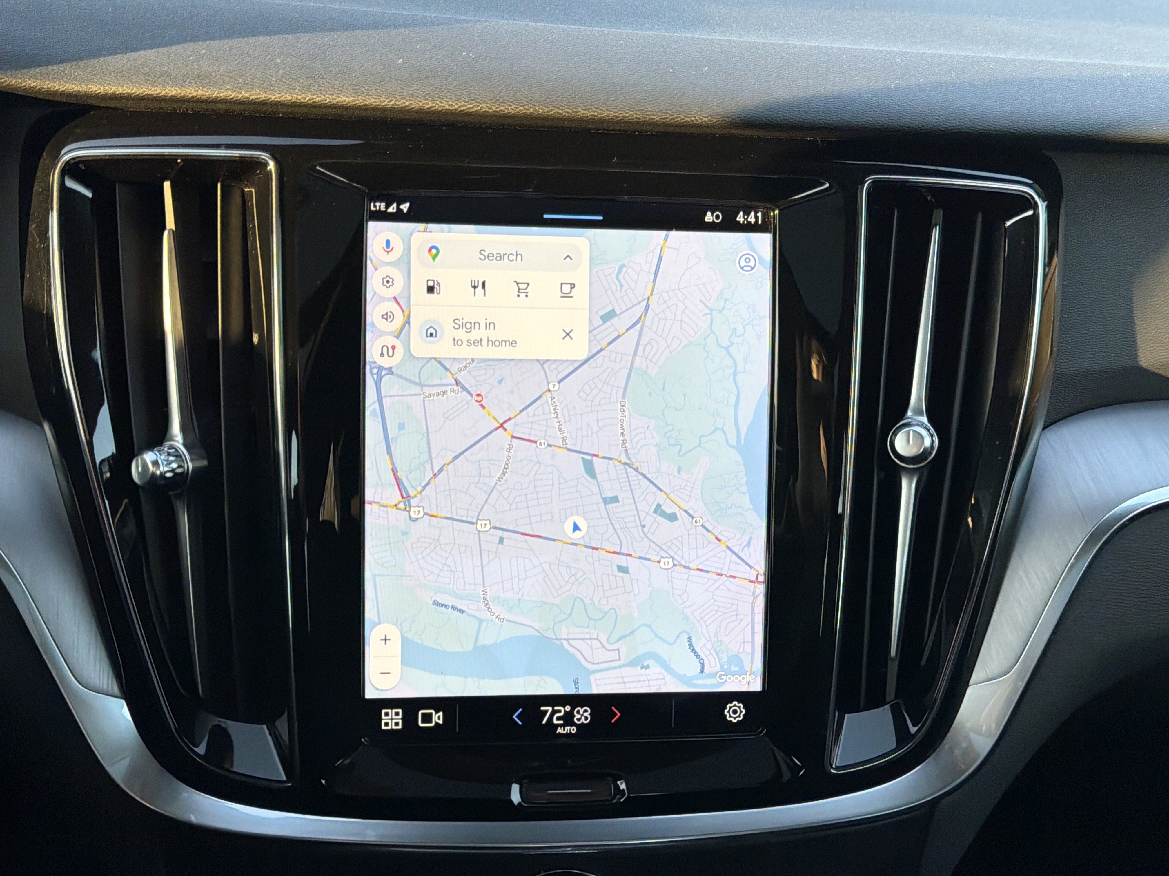 Certified 2024 Volvo S60 B5 Core image 24