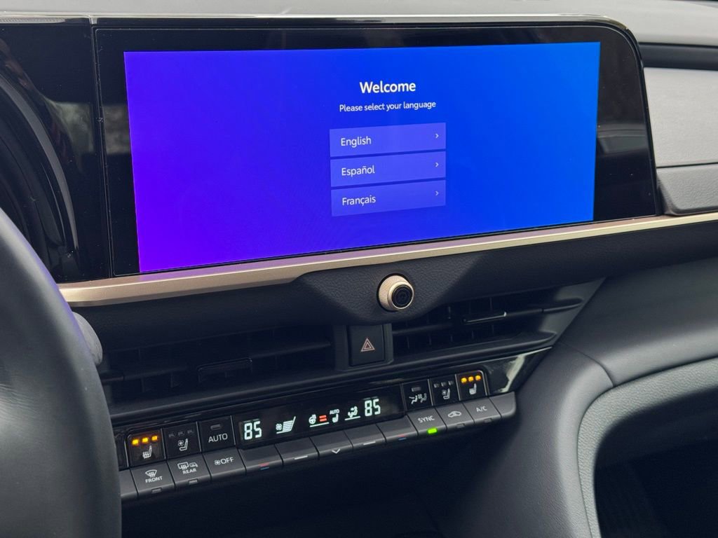 Certified 2025 Toyota Crown Limited image 29