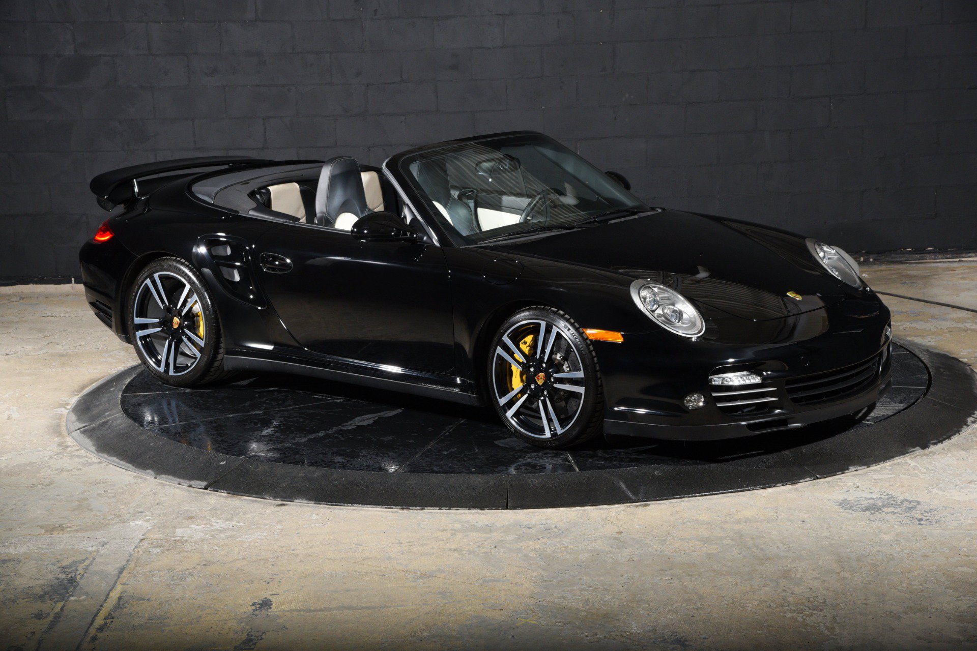 Used 2011 Porsche 911 Turbo S AWD/4WD image 2