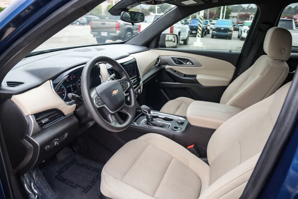 Used 2022 Chevrolet Traverse LS FWD image 16