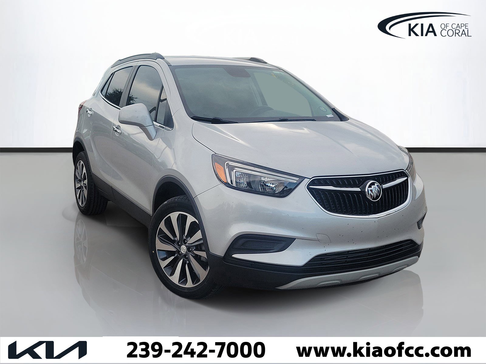 Used 2022 Buick Encore Preferred w/ Safety Package AWD/4WD image 1