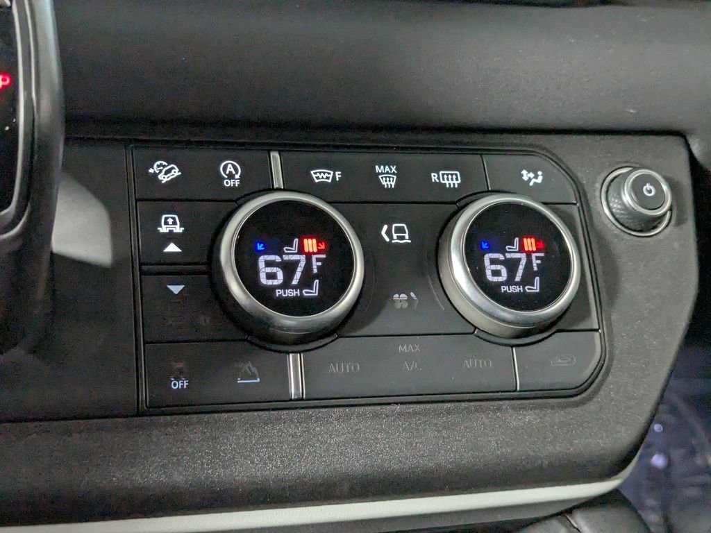 Used 2021 Land Rover Defender 110 image 36