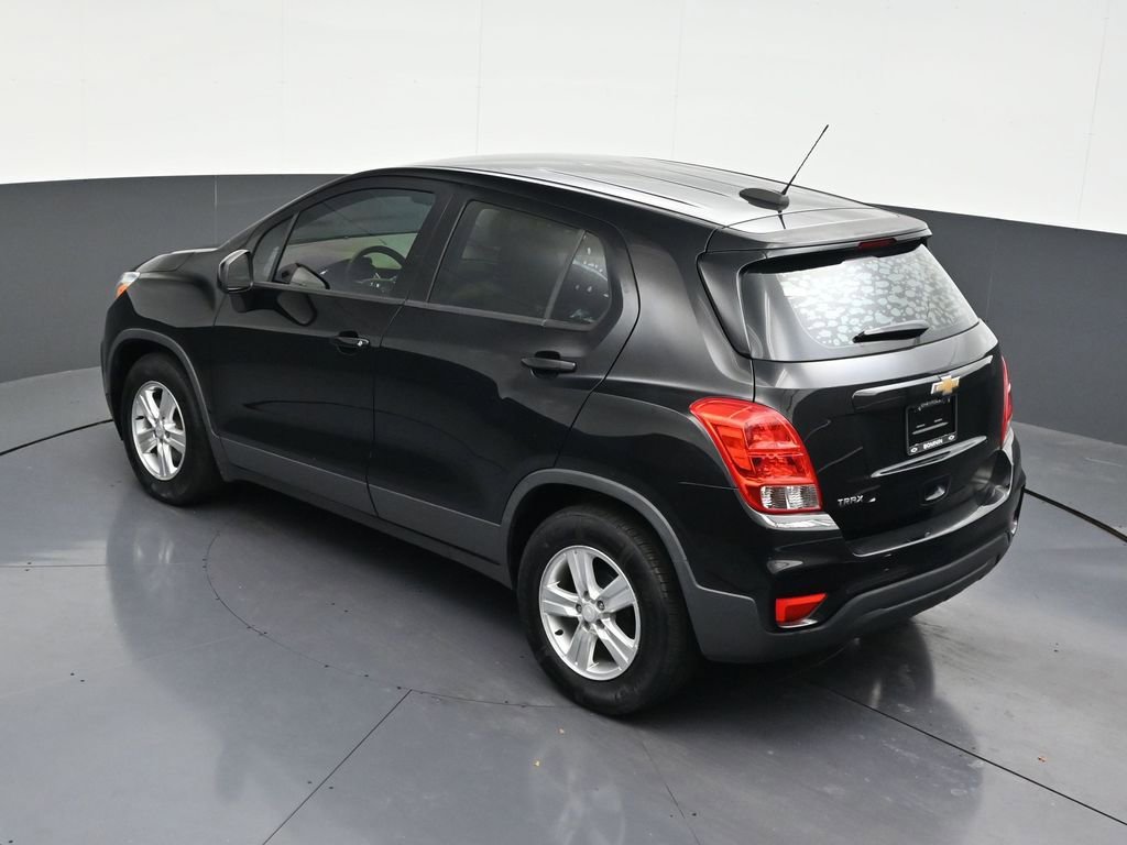 Used 2020 Chevrolet Trax LS FWD image 17