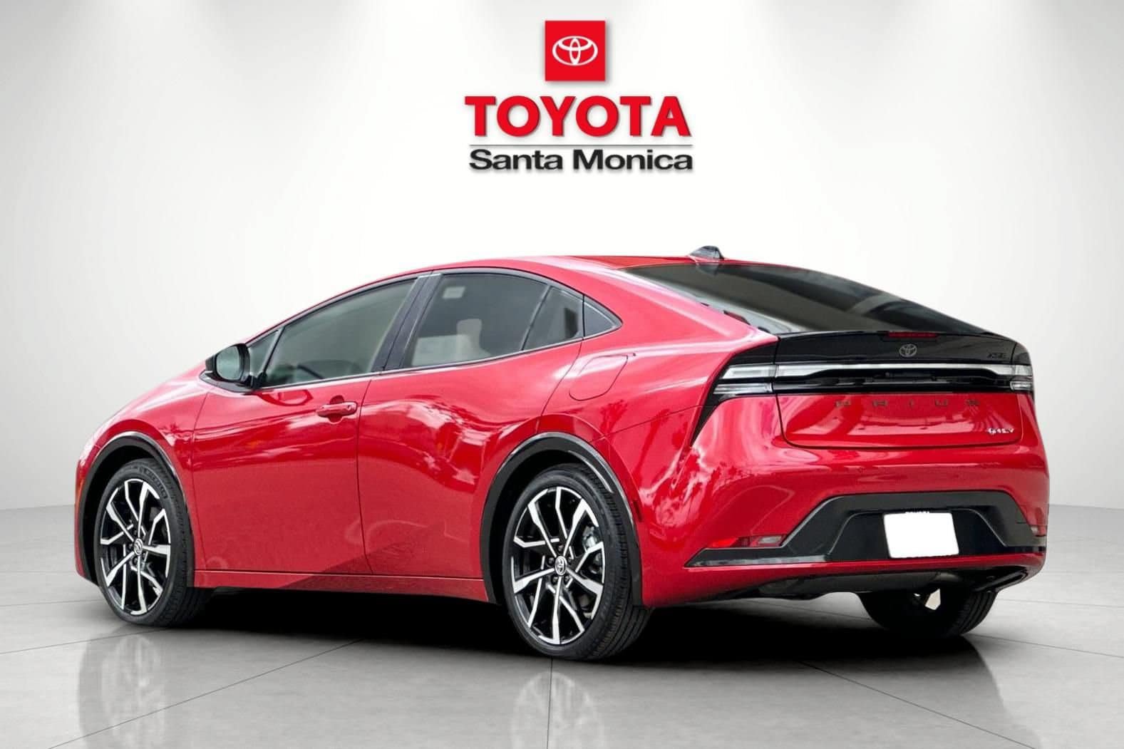 New 2026 Toyota Prius Plug-In Hybrid FWD image 5