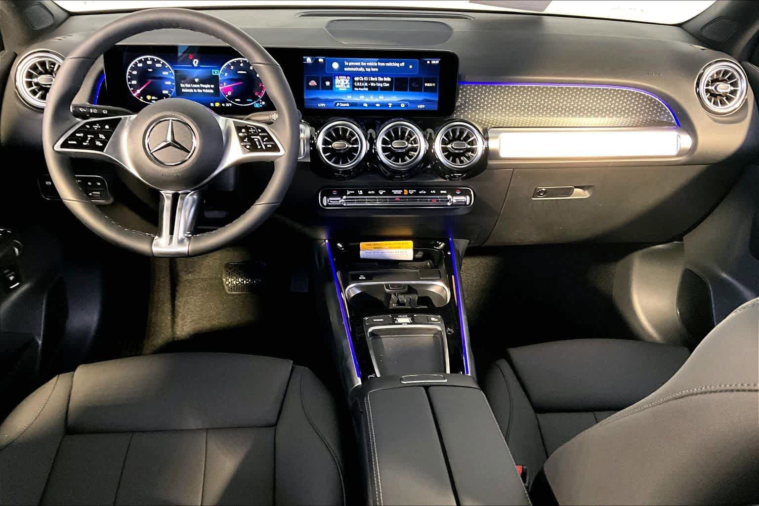 New 2026 Mercedes-Benz GLB 250 4MATIC image 7