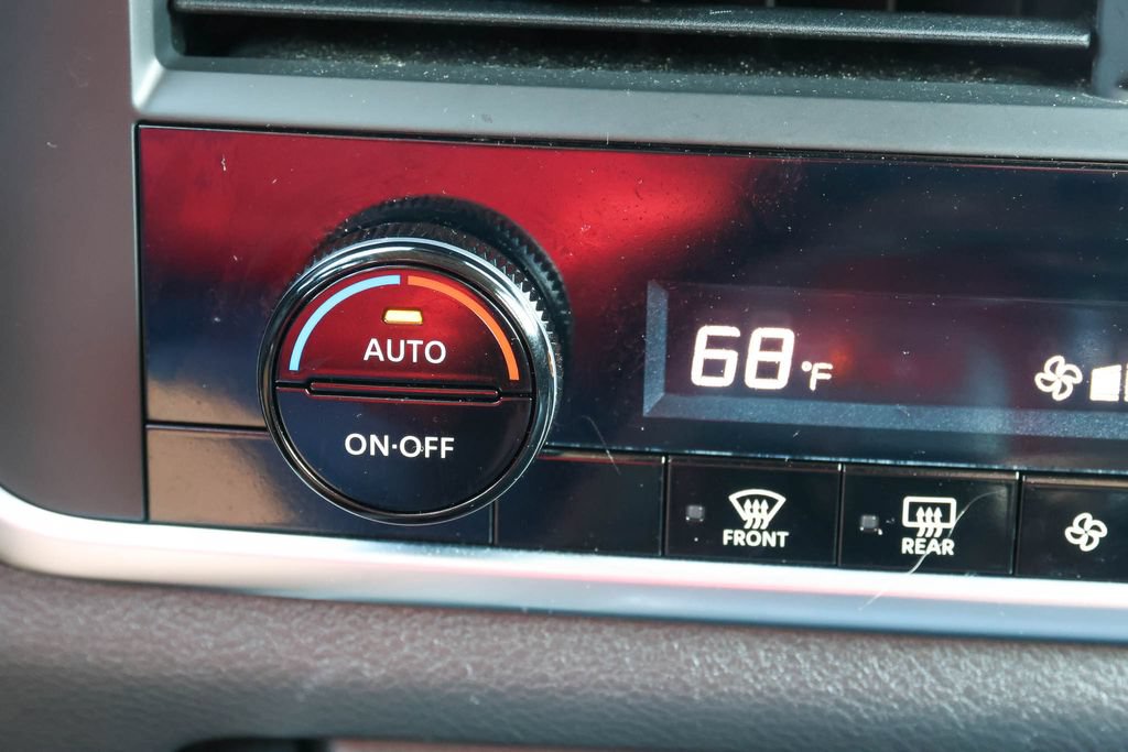 Used 2025 Nissan Rogue SV AWD/4WD image 18