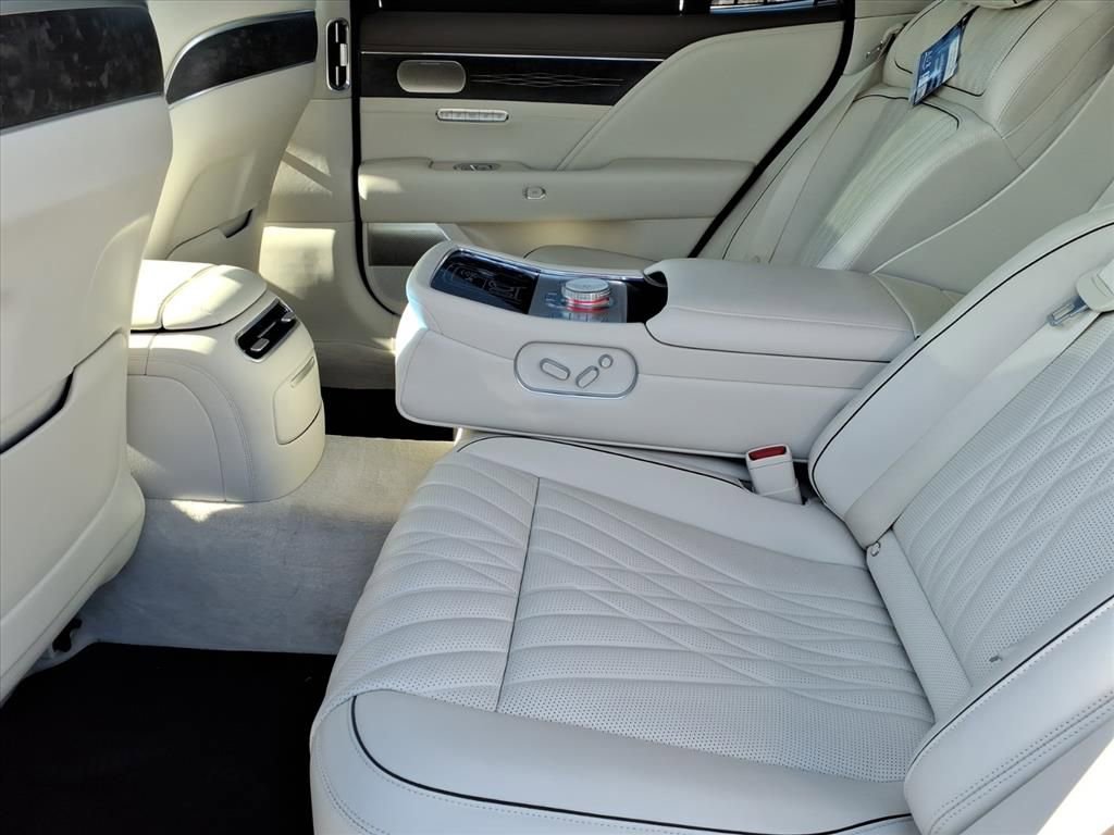 Used 2023 Genesis G90 3.5T image 18