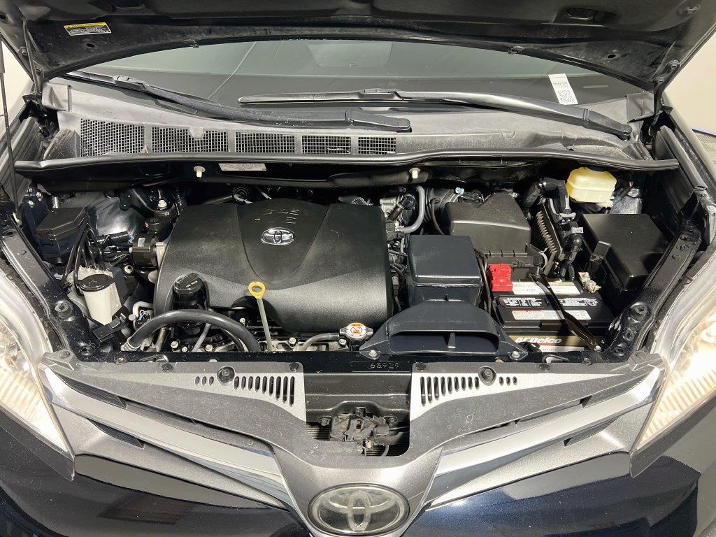 Used 2019 Toyota Sienna XLE FWD image 31