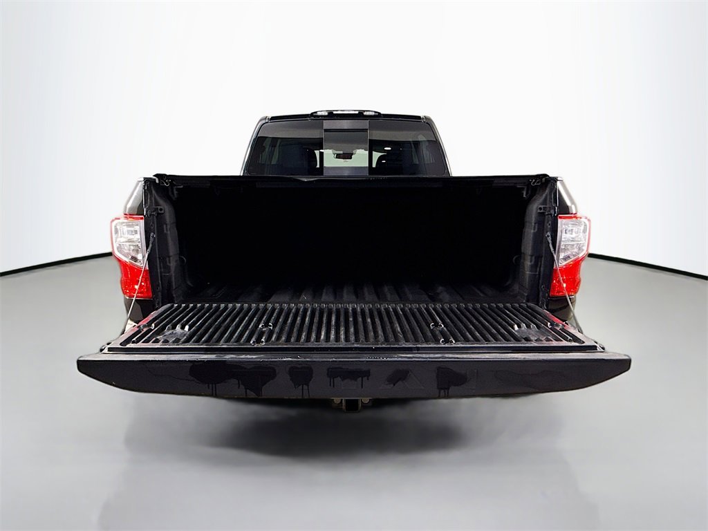 Used 2017 Nissan Titan PRO-4X image 29