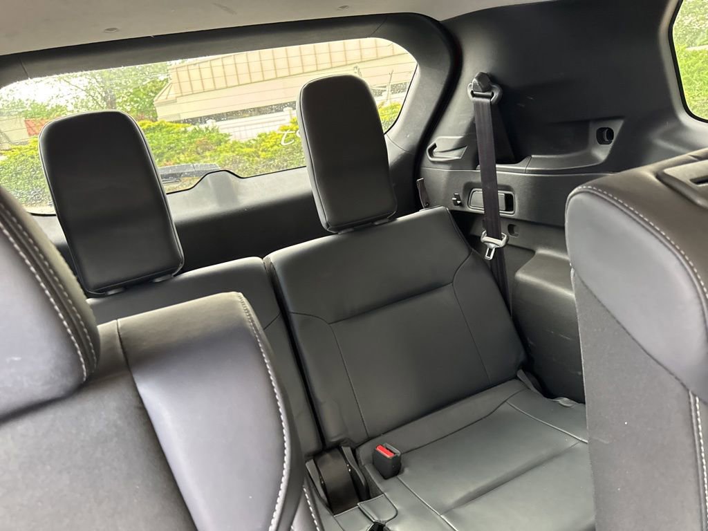 Used 2025 Mitsubishi Outlander AWD image 9
