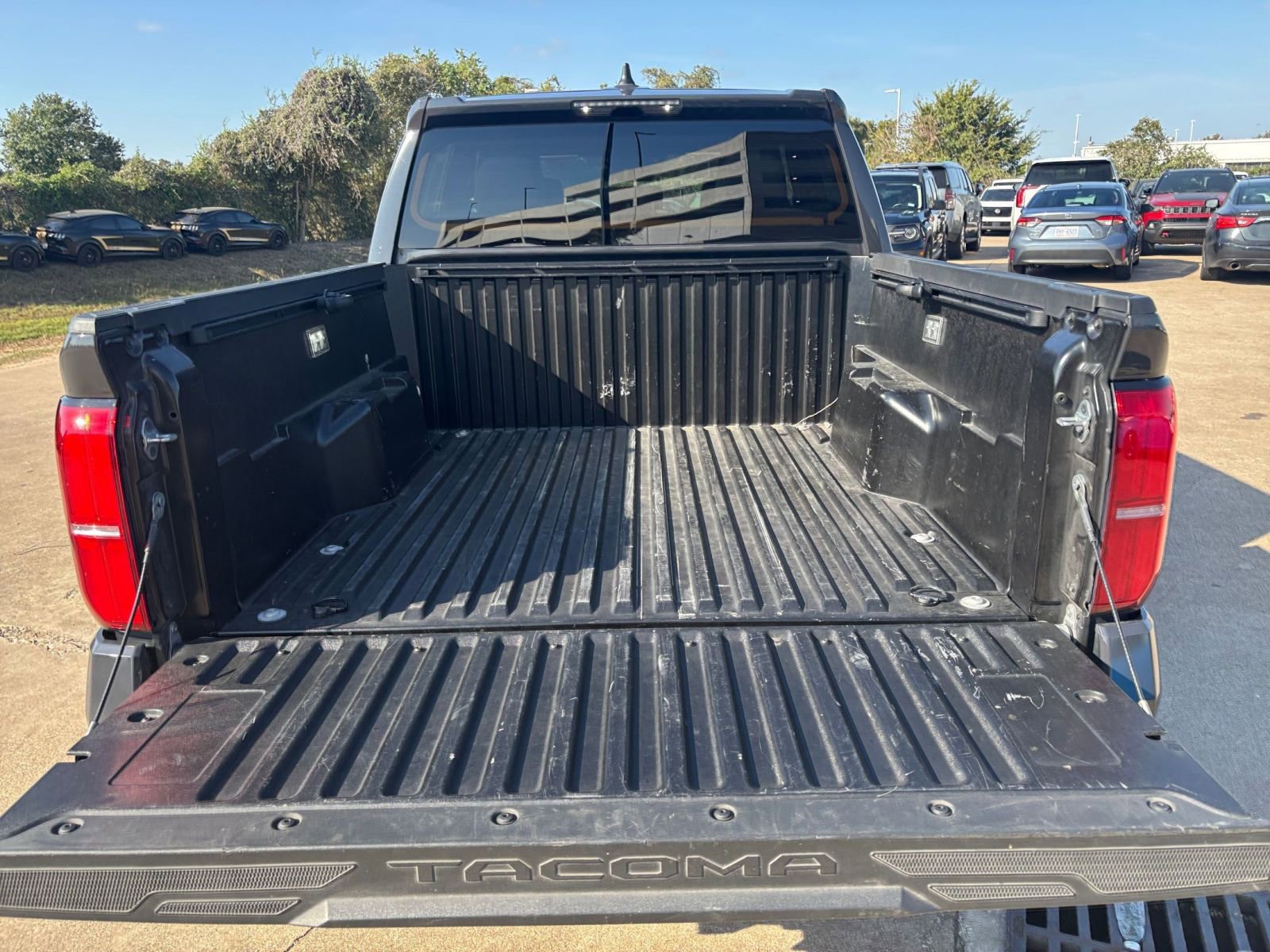 Used 2025 Toyota Tacoma TRD Off-Road image 29