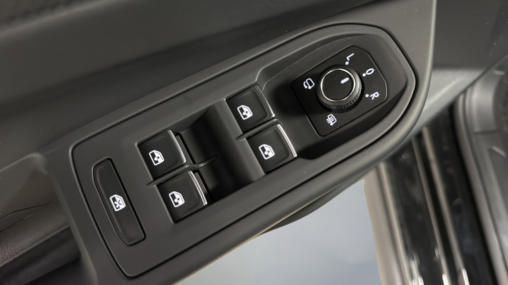 New 2026 Volkswagen GTI SE FWD image 14