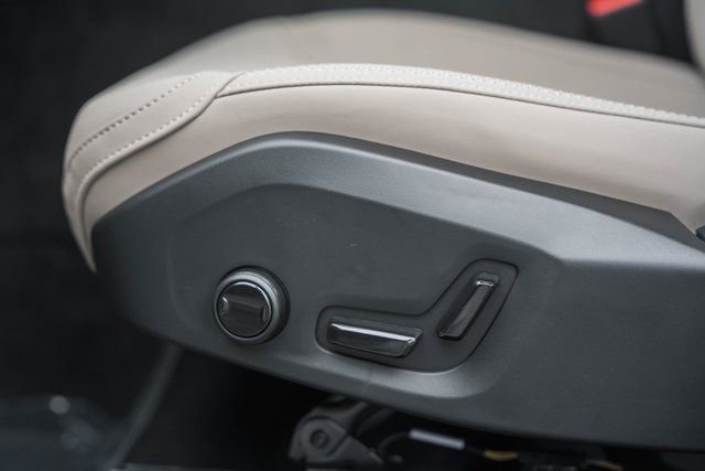 New 2026 Volvo XC60 B5 Plus w/ Protection Package Premier image 34