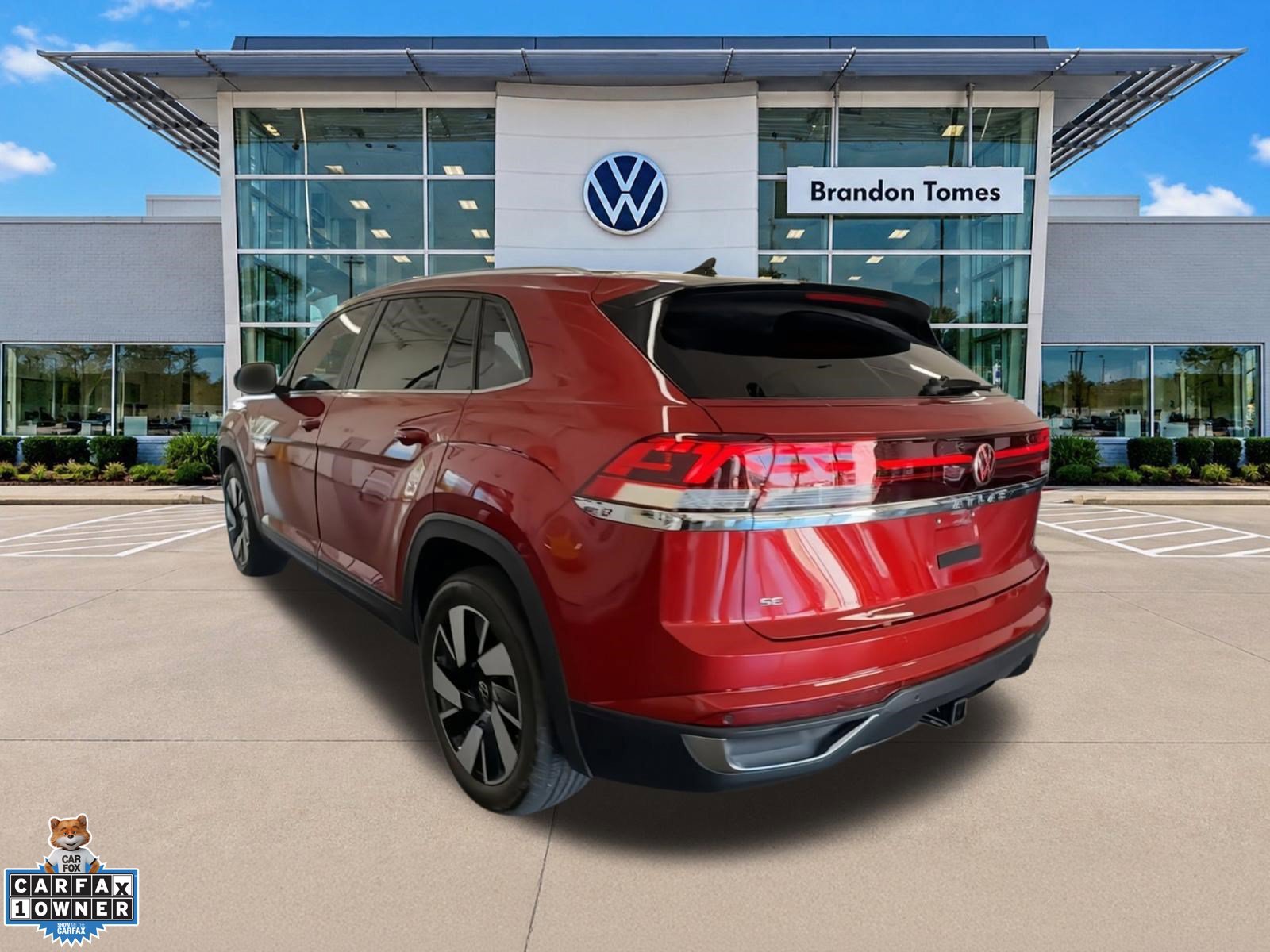 Used 2024 Volkswagen Atlas Cross Sport SE FWD image 8