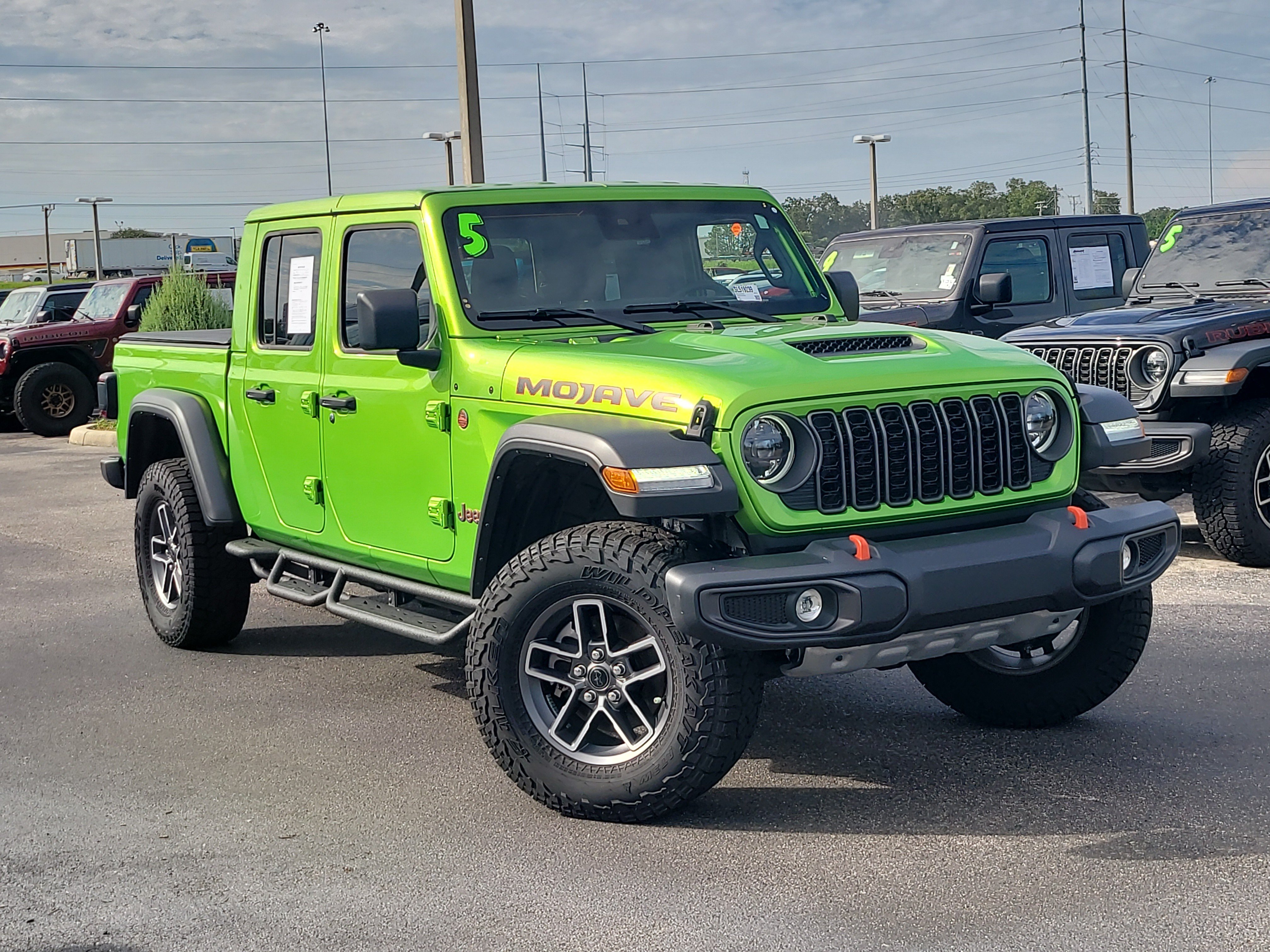 Used 2025 Jeep Gladiator Mojave w/ Safety Group AWD/4WD image 1
