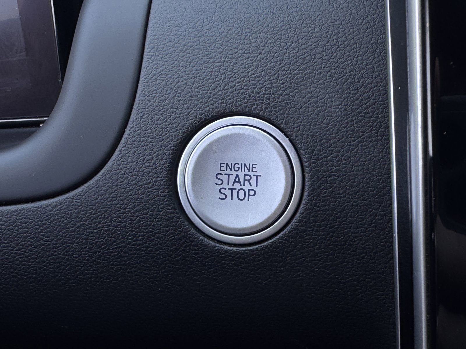 Used 2024 Hyundai Santa Cruz SEL w/ Activity Package image 23