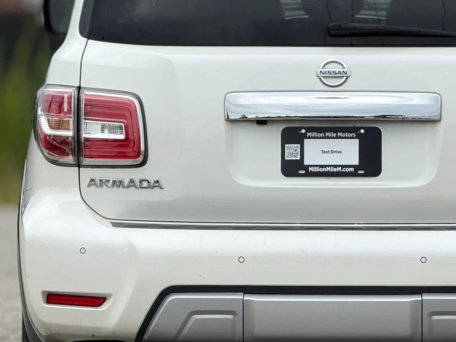 Used 2017 Nissan Armada Platinum RWD image 13