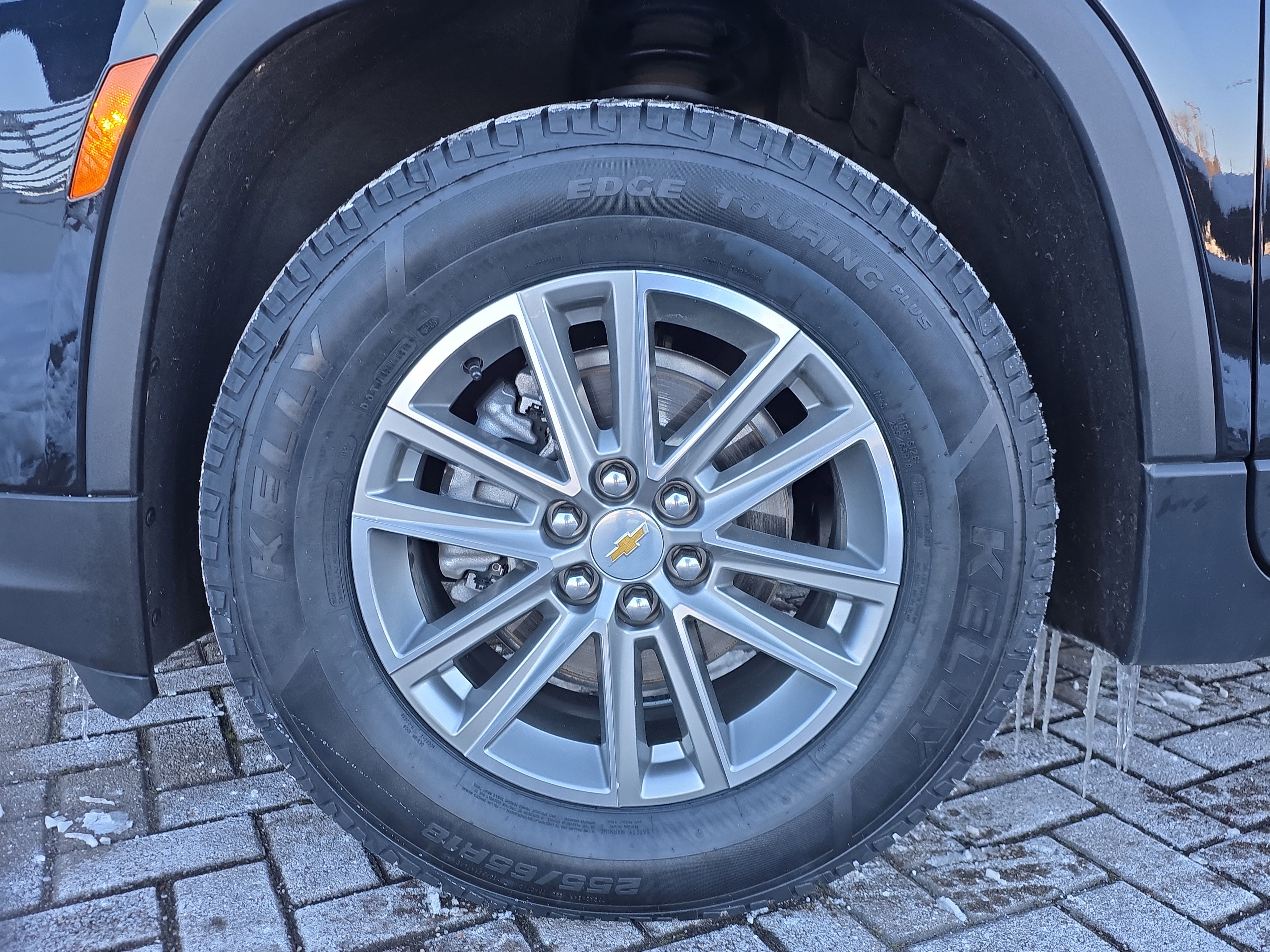 Used 2023 Chevrolet Traverse LT image 11