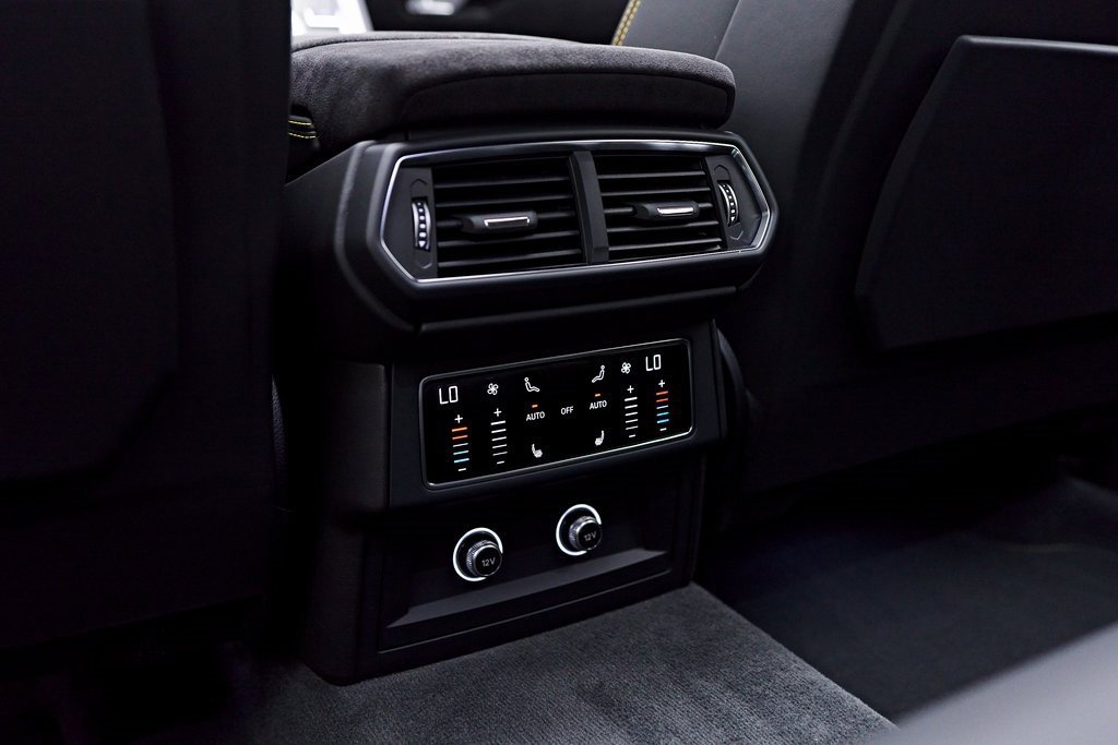 Used 2021 Lamborghini Urus image 56