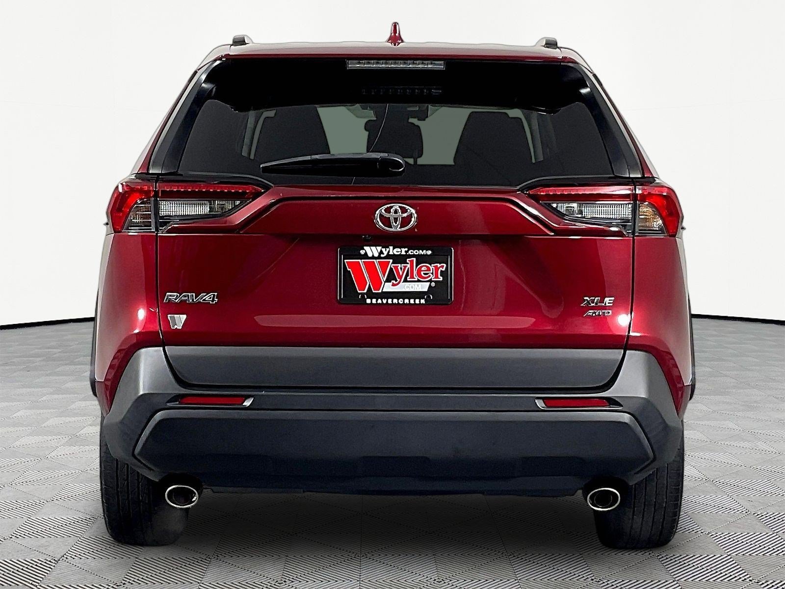 Used 2021 Toyota RAV4 XLE w/ Convenience Package AWD/4WD image 5