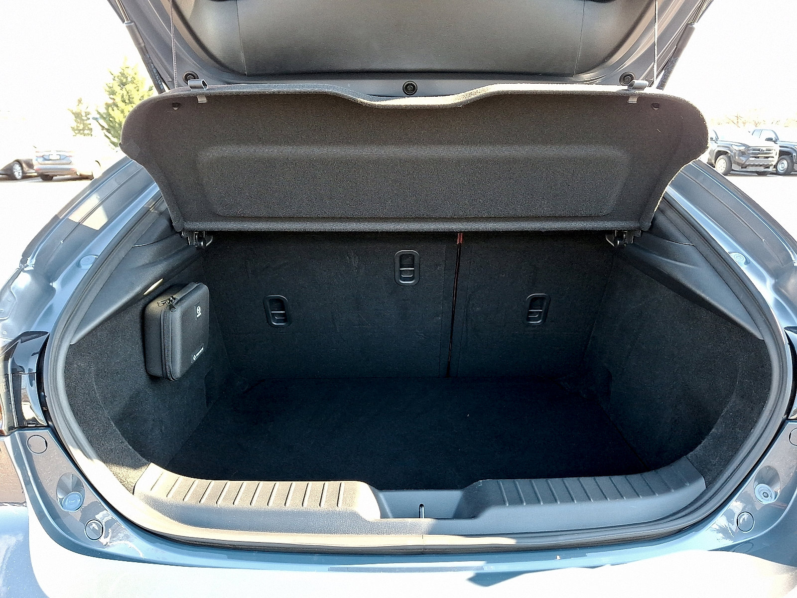 Used 2023 MAZDA MAZDA3 s image 30