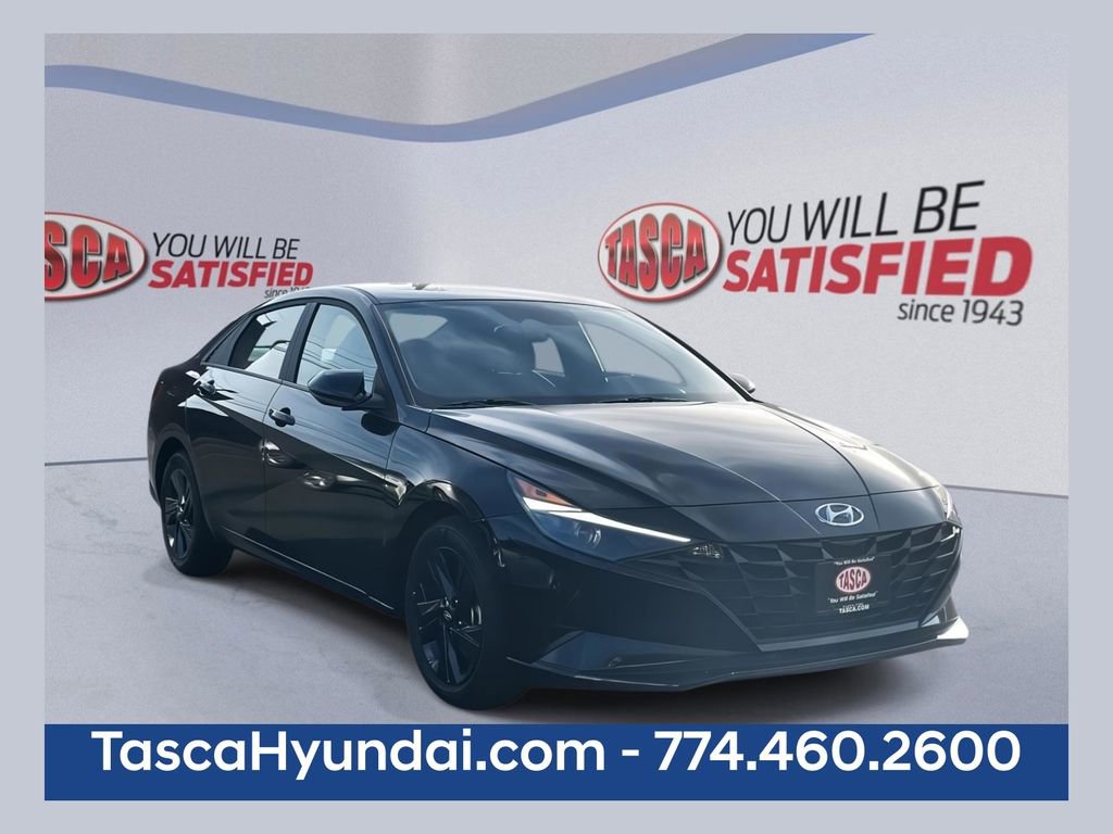 Used 2023 Hyundai Elantra SEL w/ Preferred Accessory Package image 1