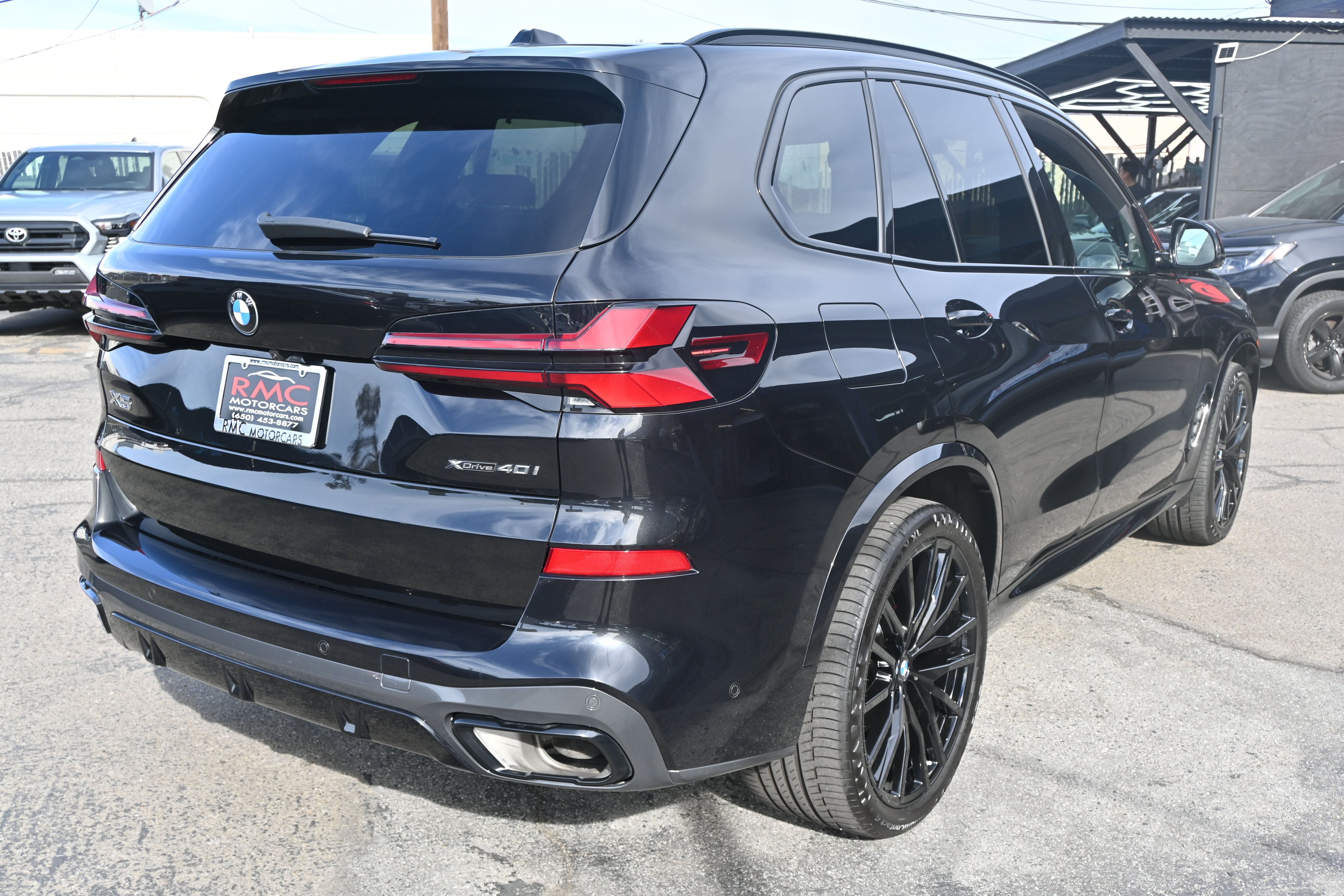 Used 2024 BMW X5 xDrive40i w/ M Sport Package AWD/4WD image 10